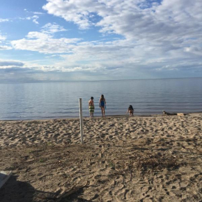 Отель Maison sur la plage  Метабешуан-Лак-А-Ла-Круа